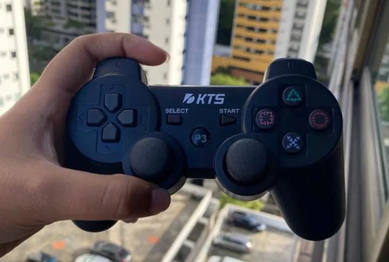CONTROLE DE PLAYSTATION 3 - Foto 4
