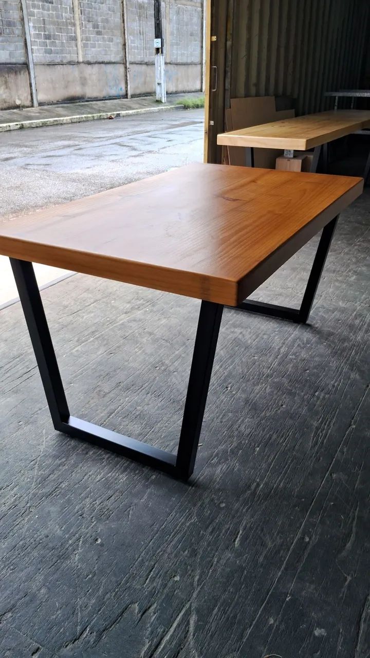 Mesa de madeira com design moderno - Foto 3