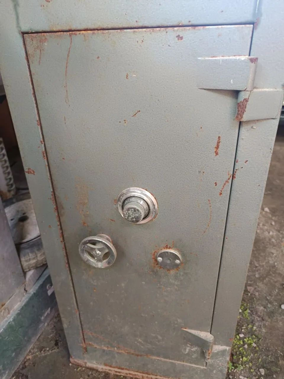 Cofre de aço antigo - Foto 2