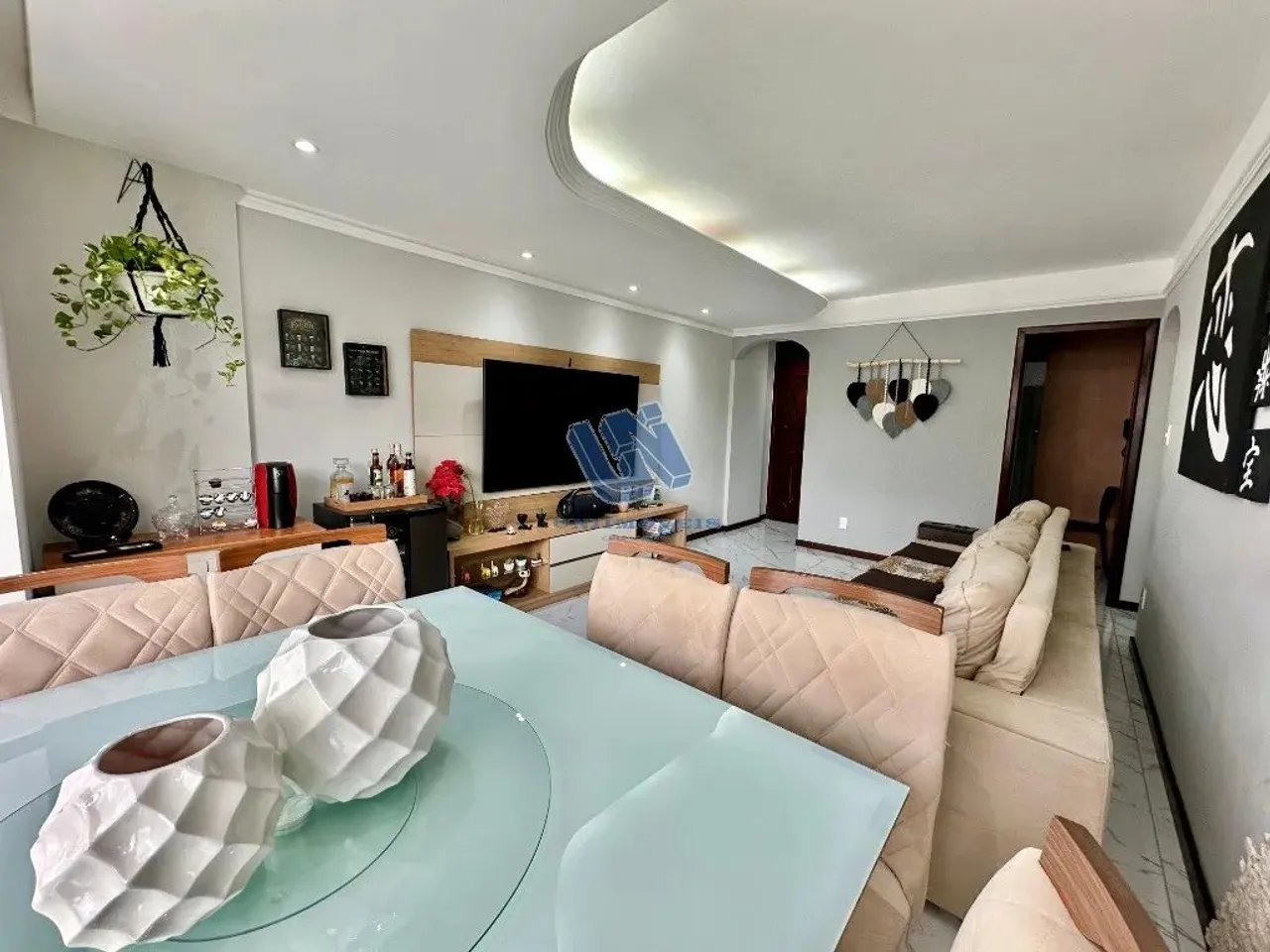 Apartamento 3 quartos sendo 1 suíte com gabinete 105m2 no Acupe de Brotas