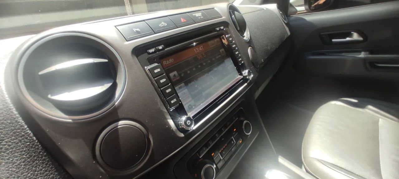 Amarok CD high-line 4x4, abaixo da FIPE. Carro super conservado! - Foto 4
