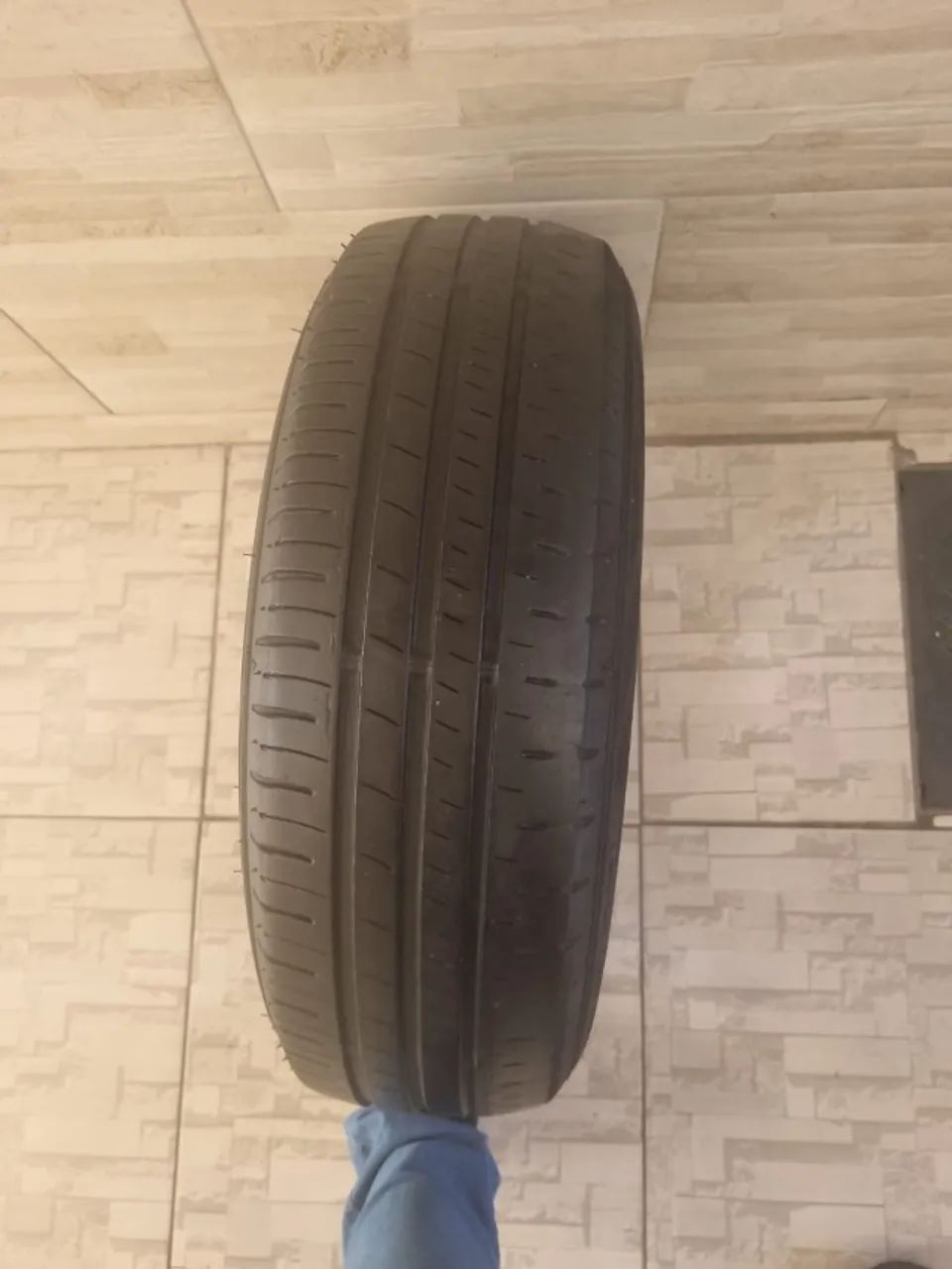 Pneu Dunlop 185/70 R14