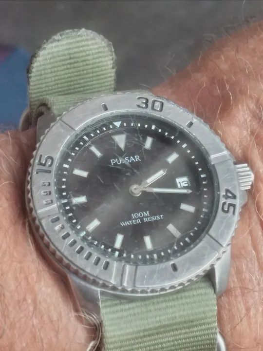 Relógio de pulso Pulsar 100m water resist