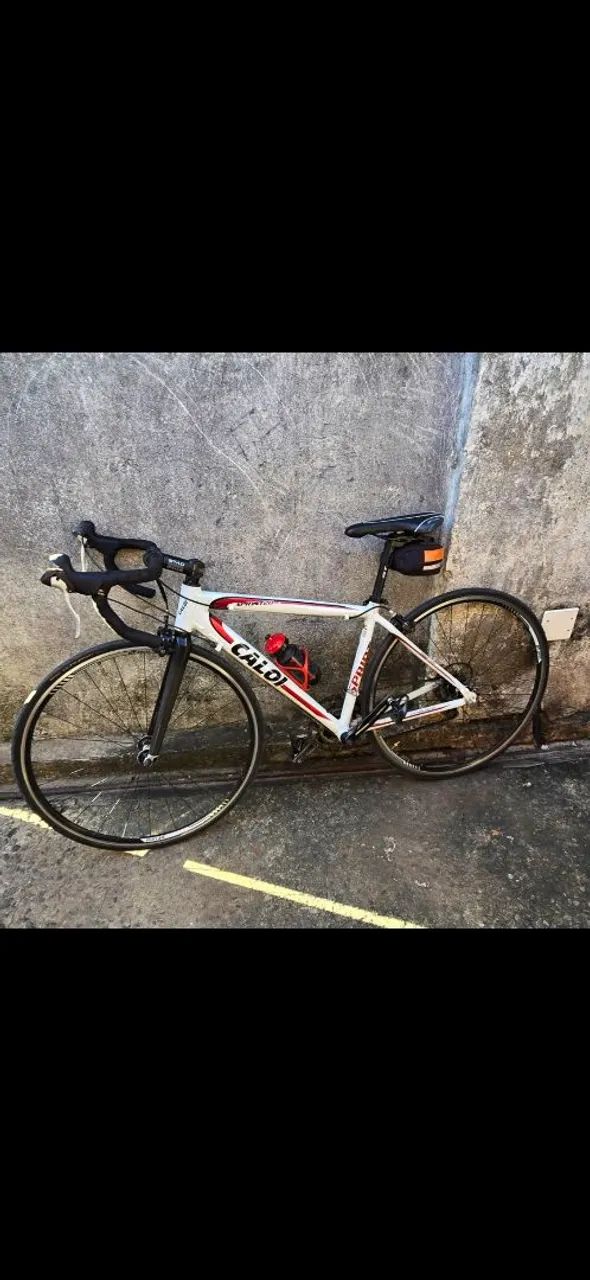 Bicicleta speed caloi  de alumínio e garfo de carbono - Foto 4