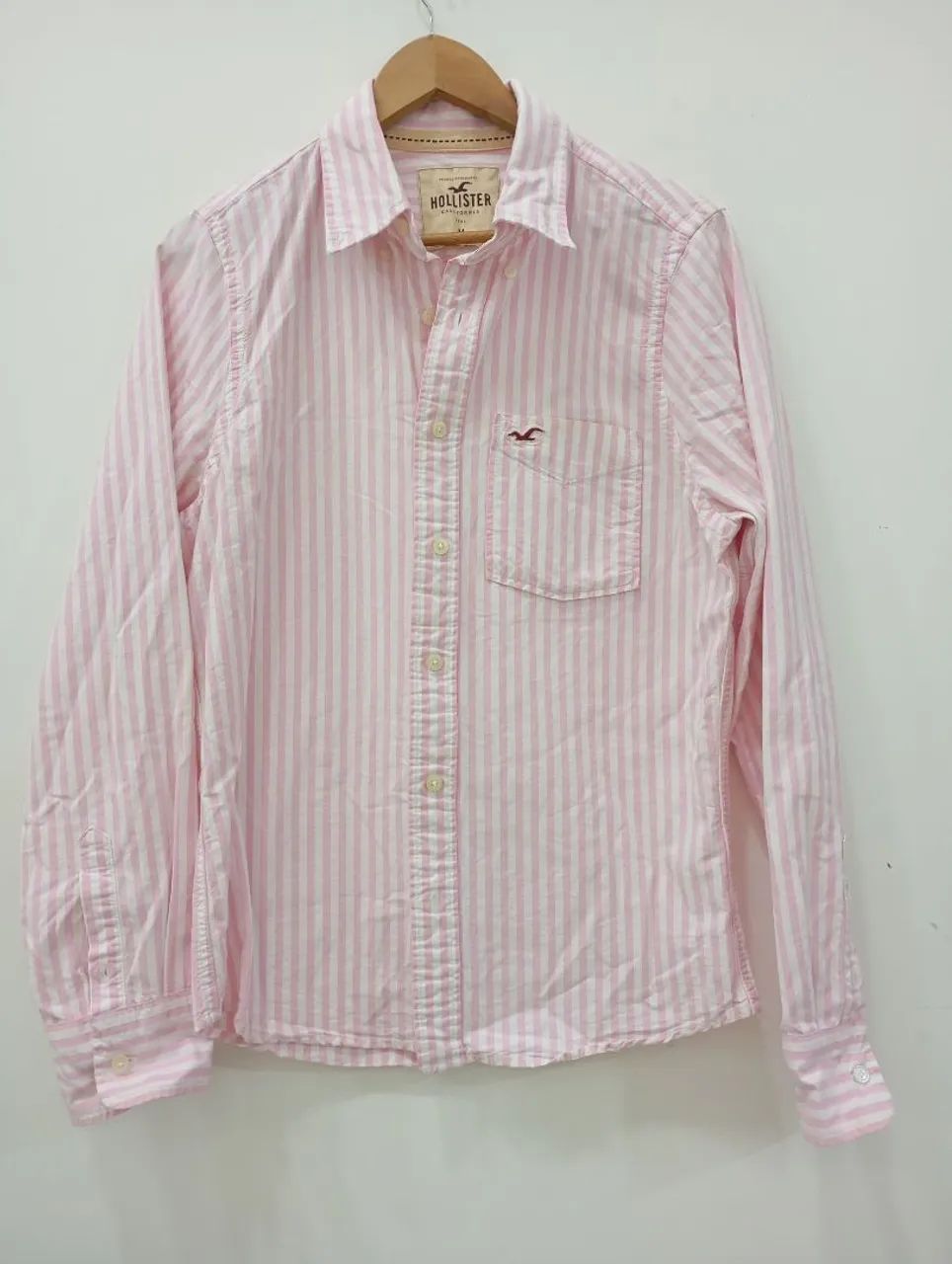Camisa Hollister Listrada Rosa e Branca