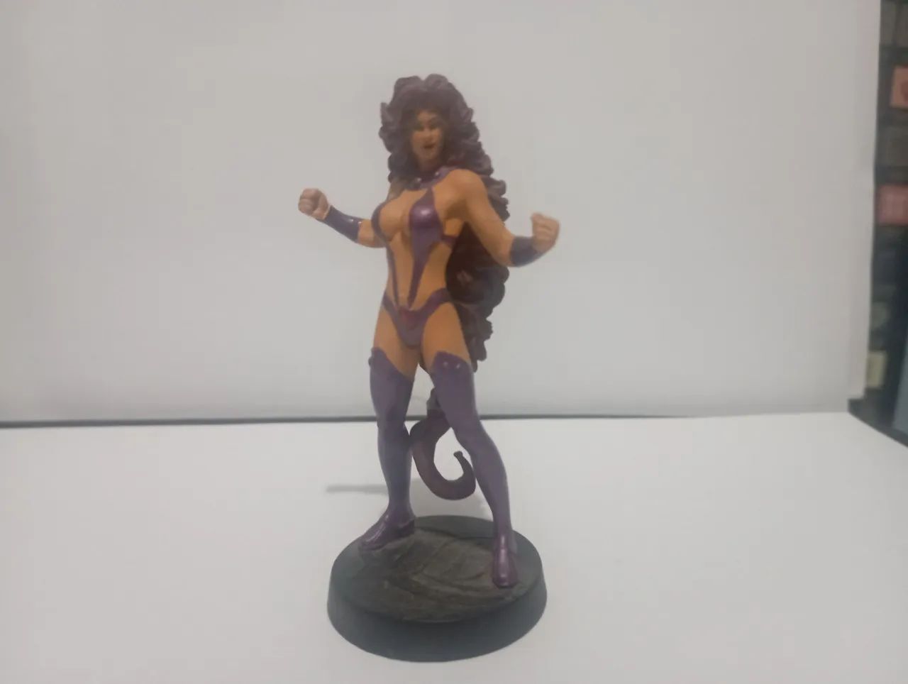 Action Figure Starfire - DC Comics - Foto 2