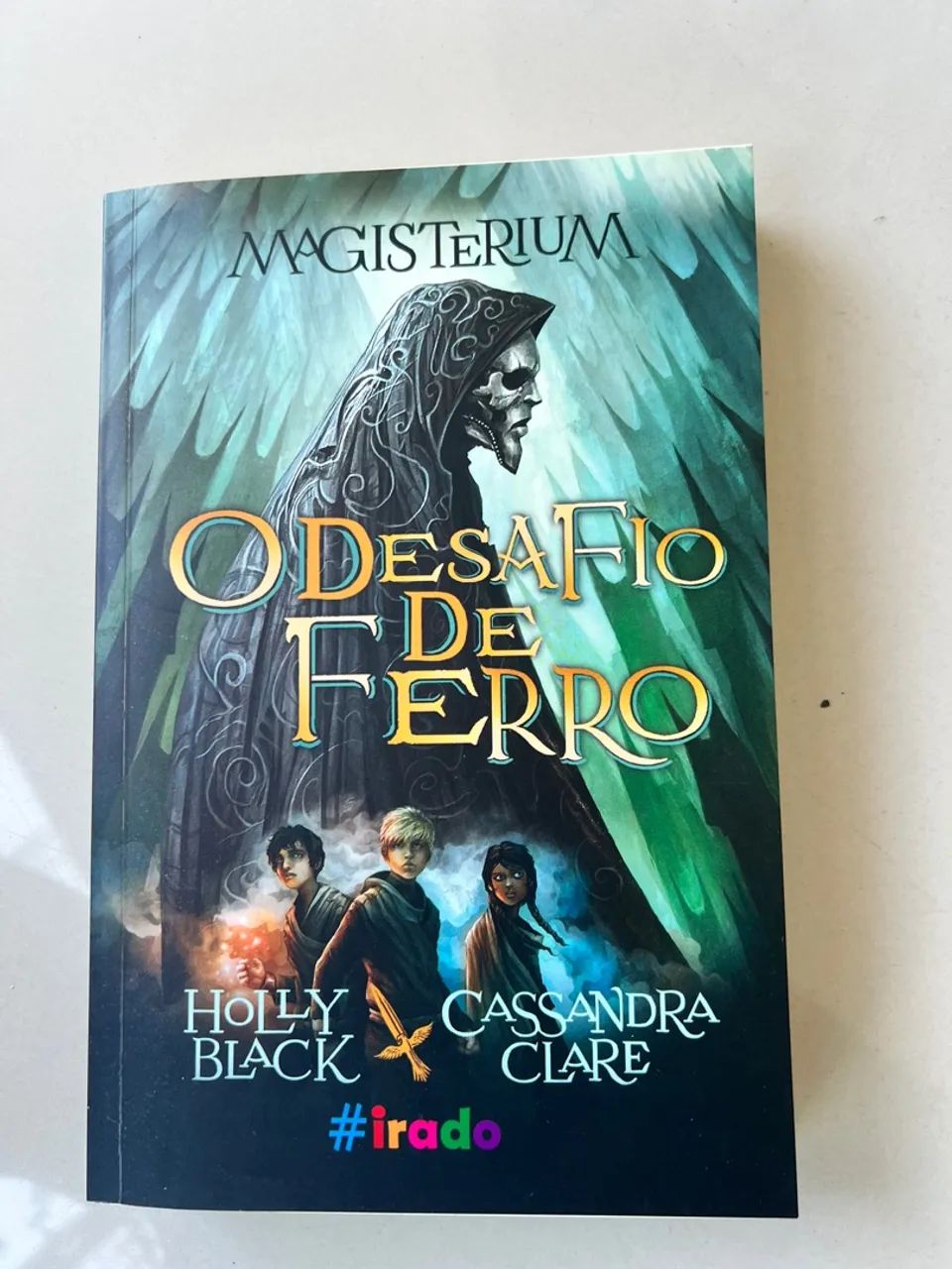 Livro O Desafio de Ferro - Magisterium / Novo