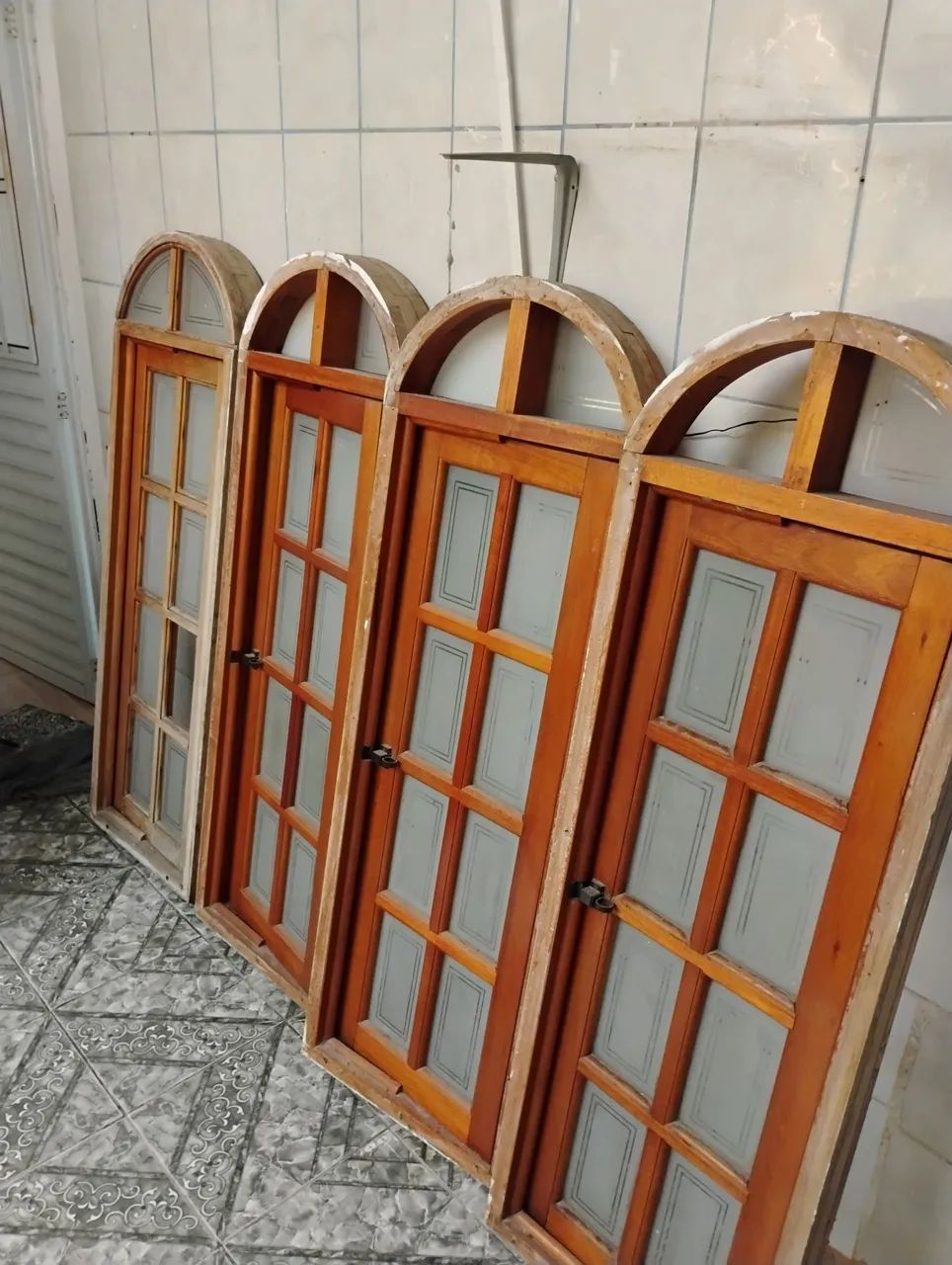 Window64595711696898121