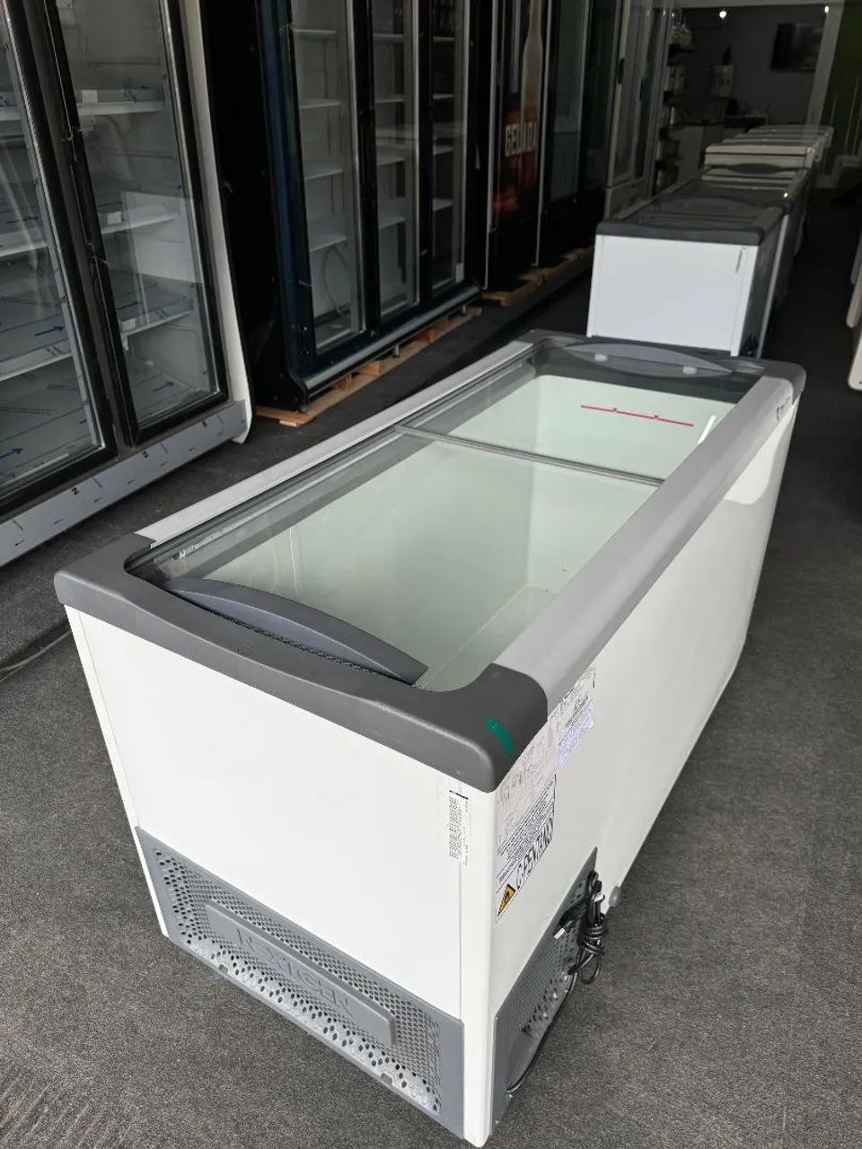 Freezer para sorvetes e congelados 400lt (Novo) - Foto 2