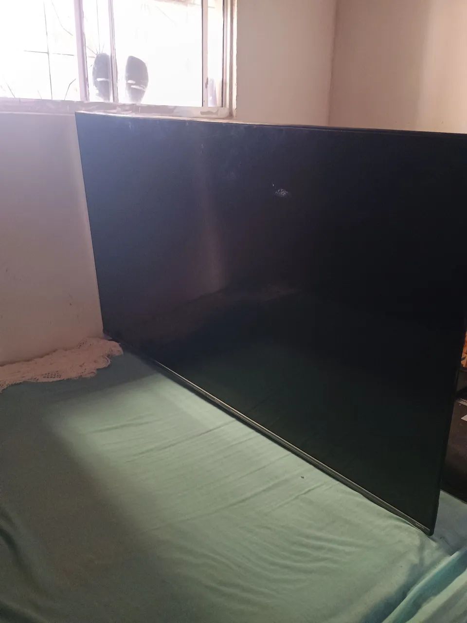 TV com Tela Quebrada - Para Retirada de Peças - Foto 5