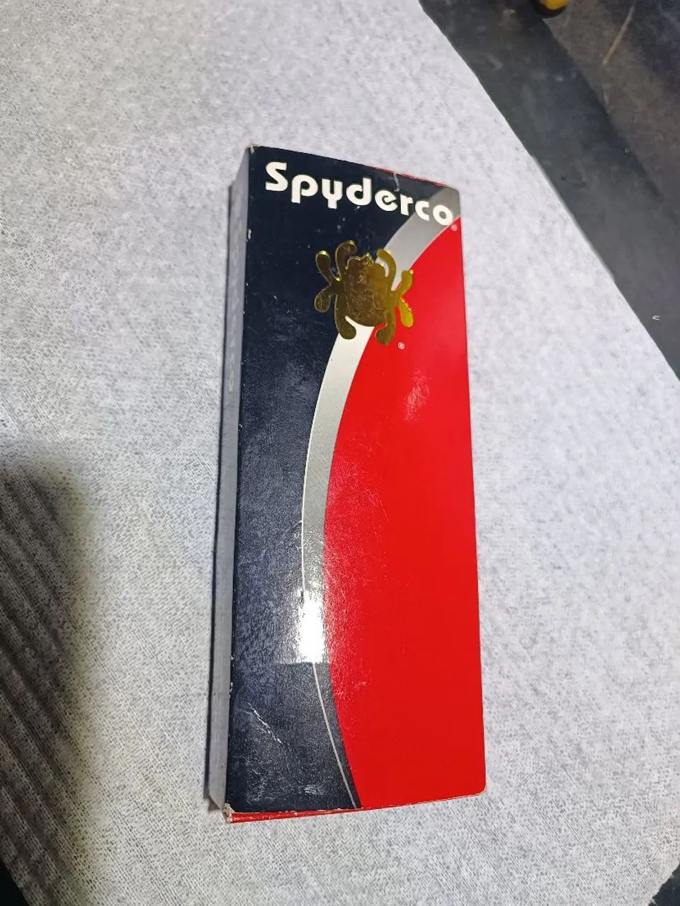 Canivete Spyderco Karahawk karambit.