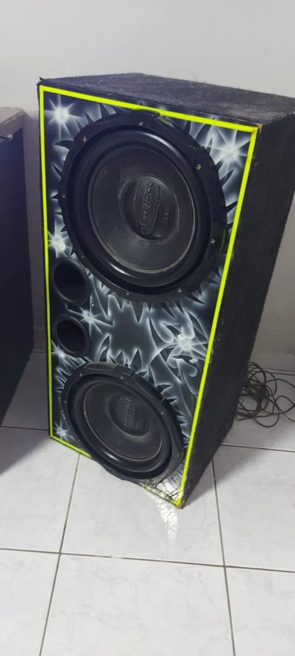 Caixa de Som para Carro com 2 Subwoofers