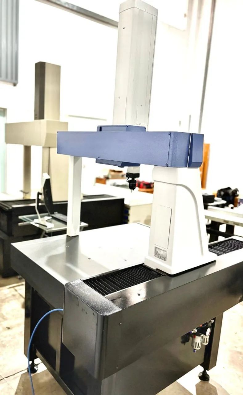 MÁQUINA DE MEDIÇÃO TRIDIMENSIONAL MITUTOYO CRYSTA-PLUS 574M    - Foto 2