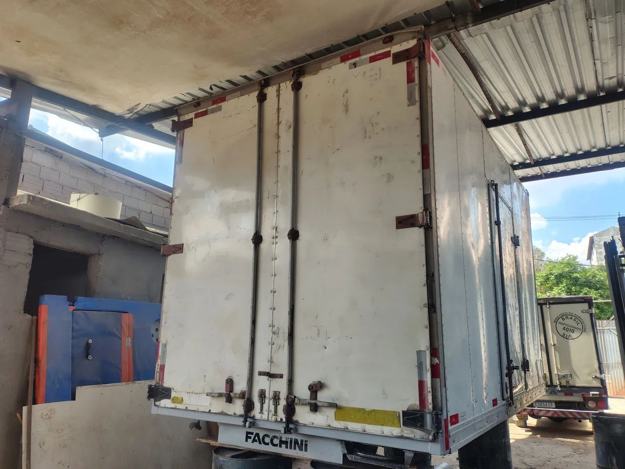 Baú carga seca Iveco ou delivery  - Foto 4