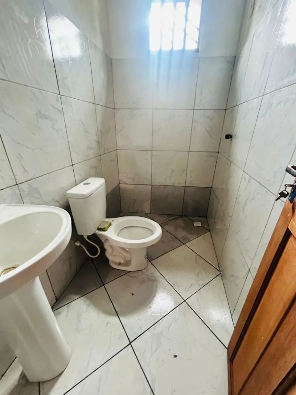 Imperdível!!ALugo ponto comercial localizado na Ataíde Teive!Ótima localização - Foto 3