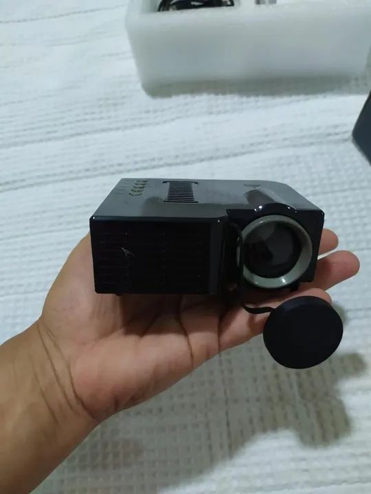 Retroprojetor novo mas não funciona por 100 reais.