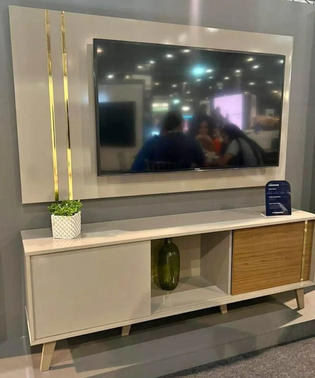 Painel para TV e Rack Moderno - Design Elegante
