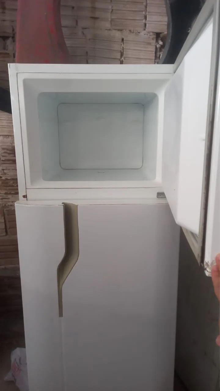 Geladeira muito boa. - Foto 4