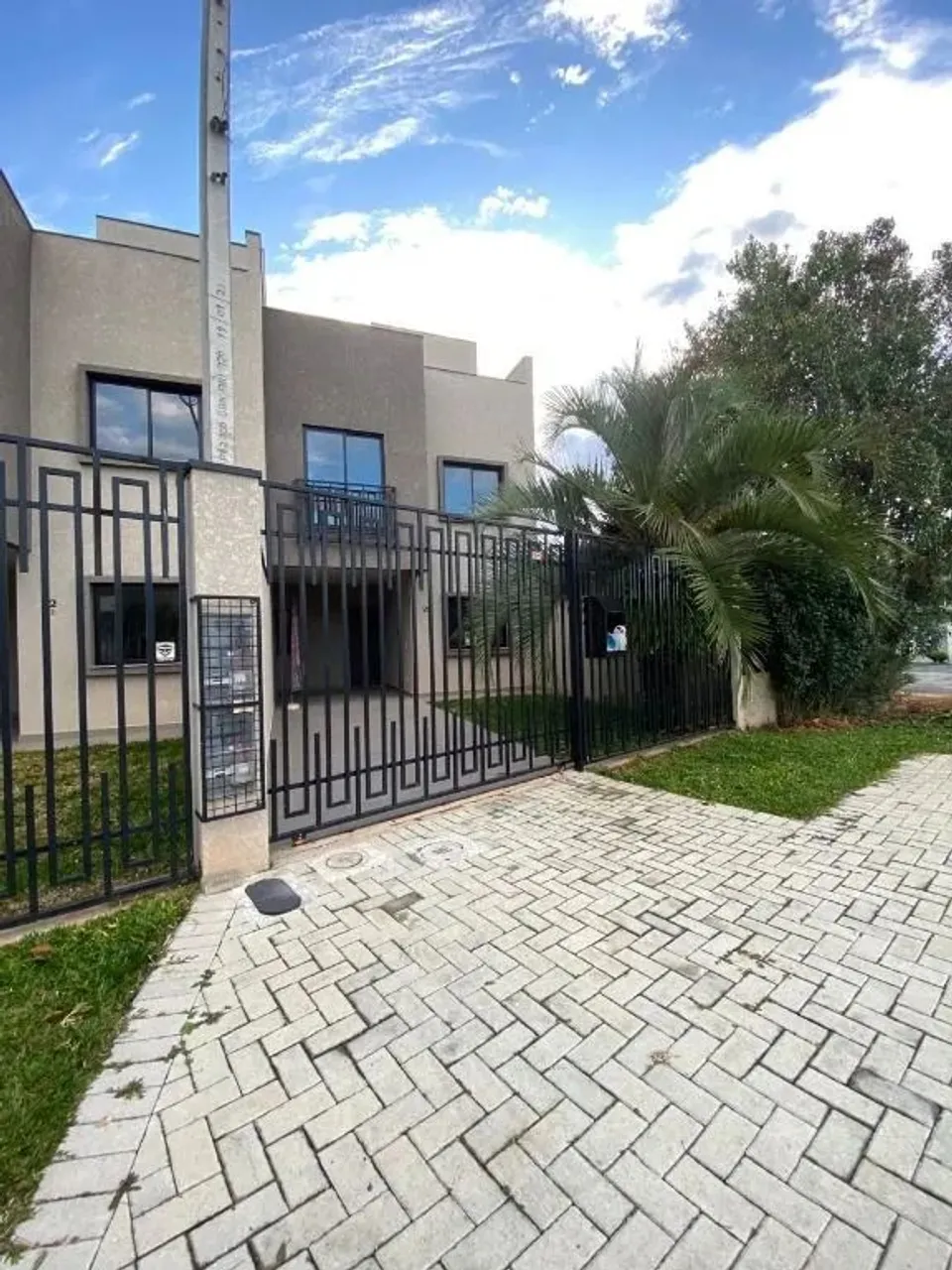 Sobrado com 3 quartos à venda, 158 m² por R$ 885.000 - Novo Mundo - Curitiba/PR