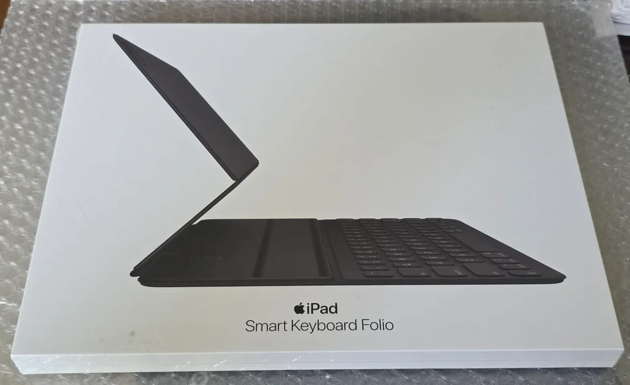 Capa Teclado Apple Smart Keyboard Folio para iPad Pro