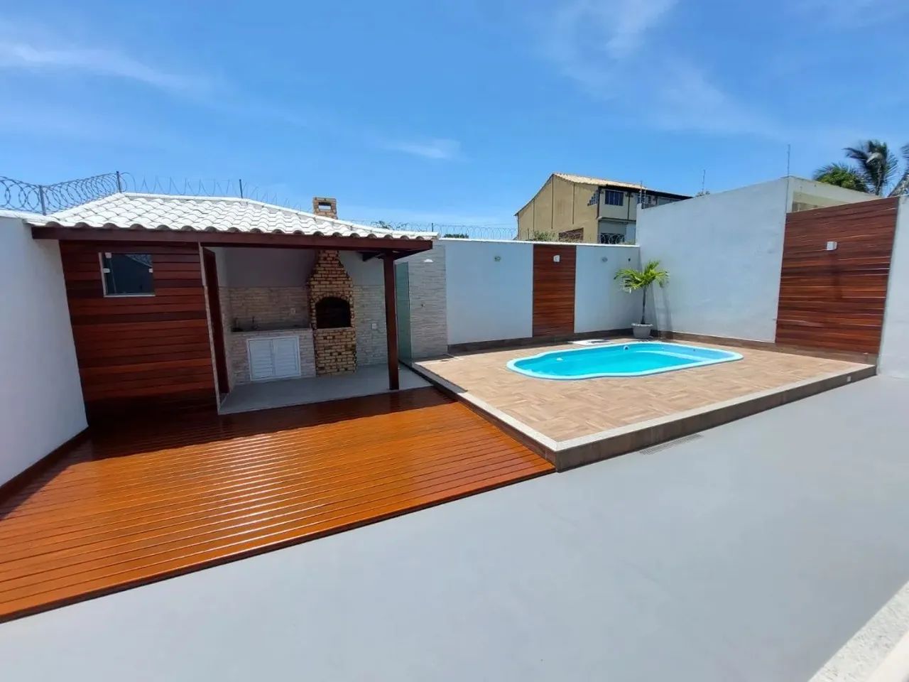 Casa para Venda em Cabo Frio, Colinas do Peró, 3 dormitórios, 1 suíte, 2 banheiros, 2 vaga