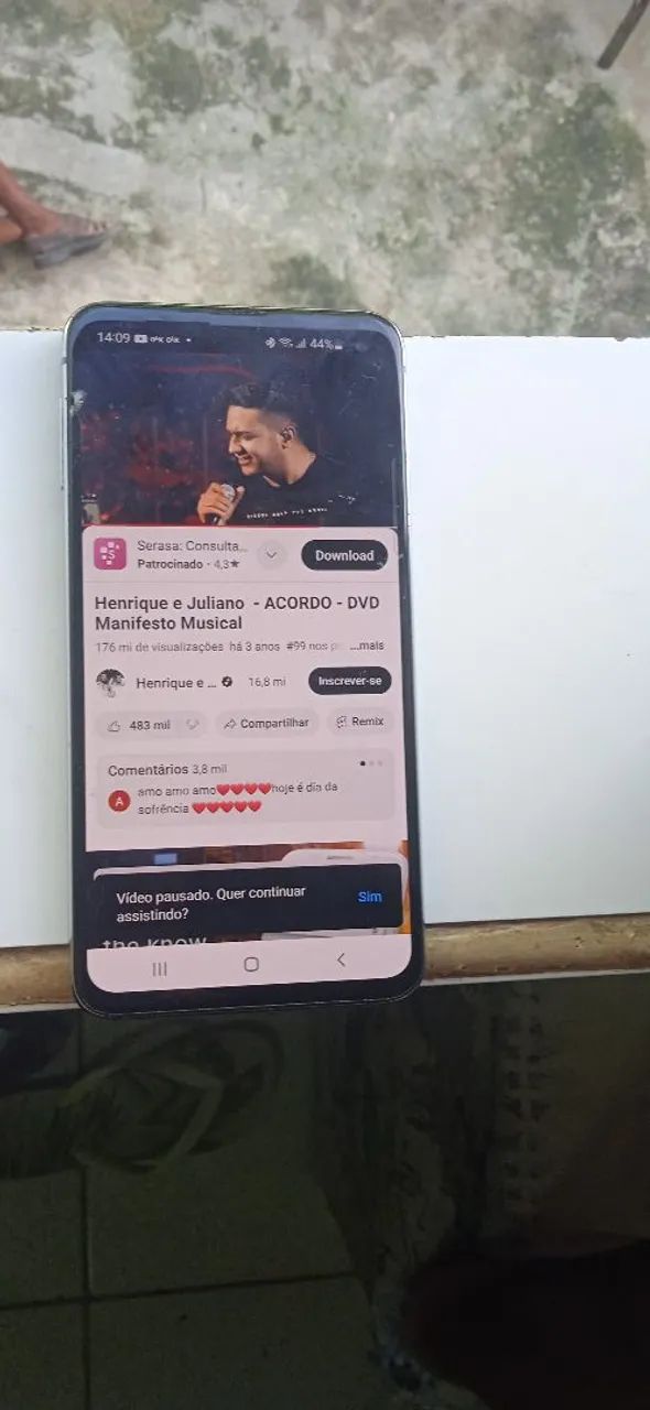Ele é esselente