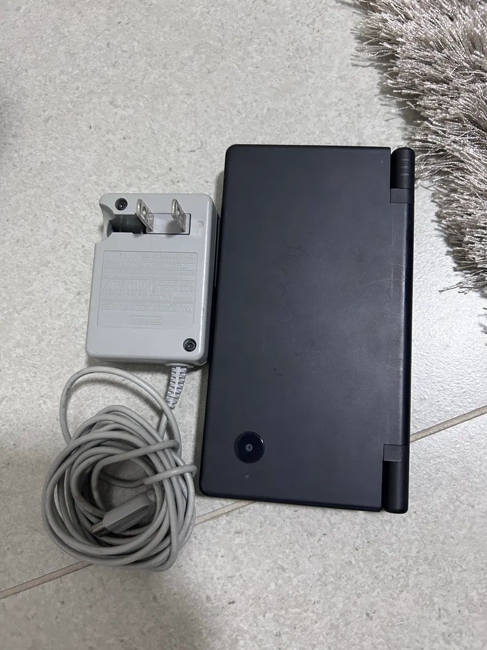 Nintendo DS- com carregador 