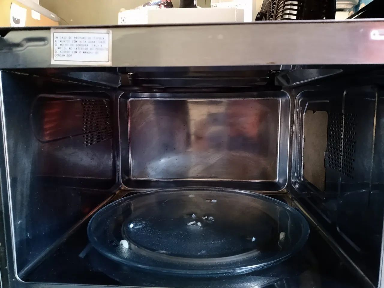 Microondas Brastemp grill 31 litros inox  - Foto 4