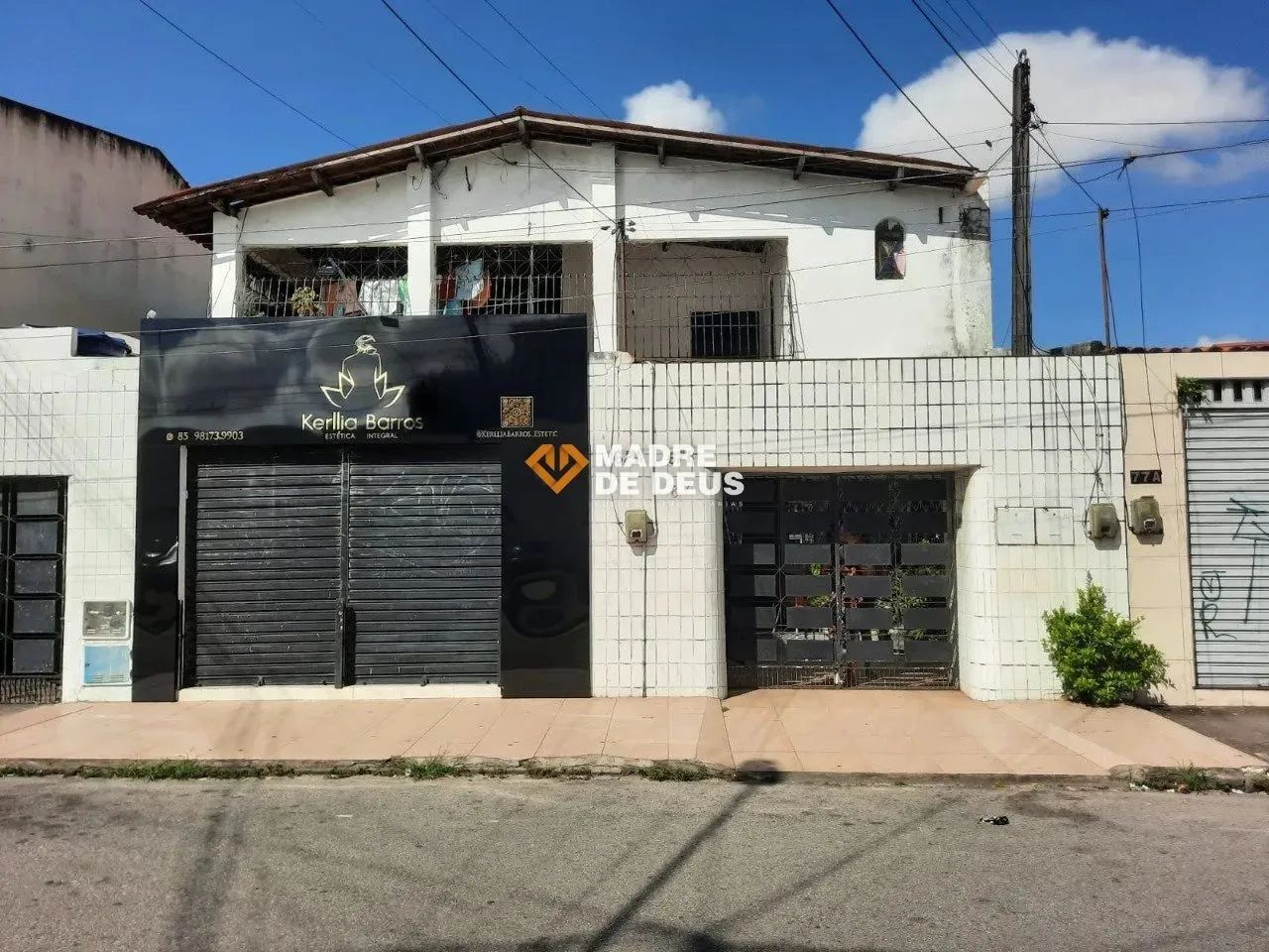 CASA COM PONTO COMERCIAL NO JOCKEY CLUBE