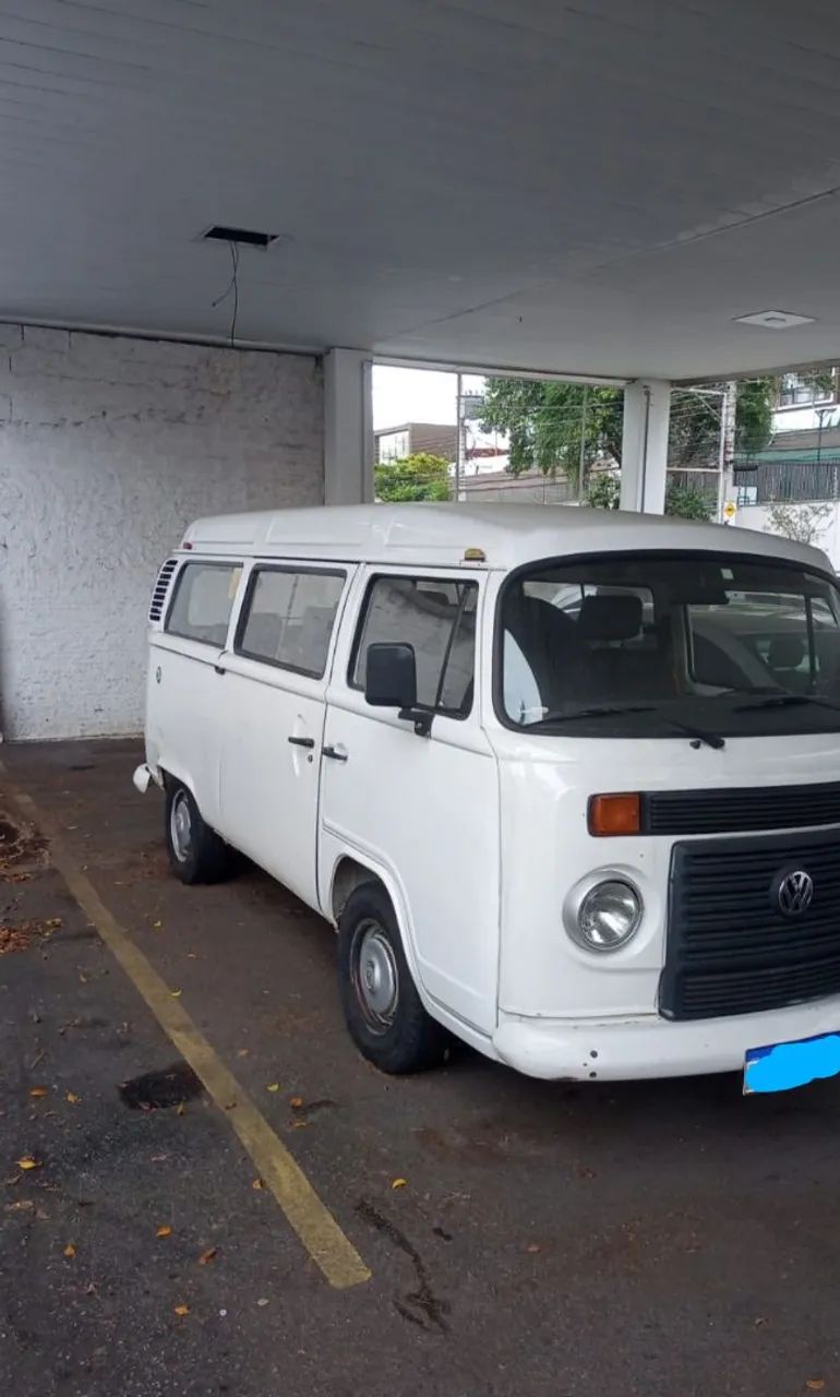 Kombi 2011 / 12 Lugares  - Foto 2