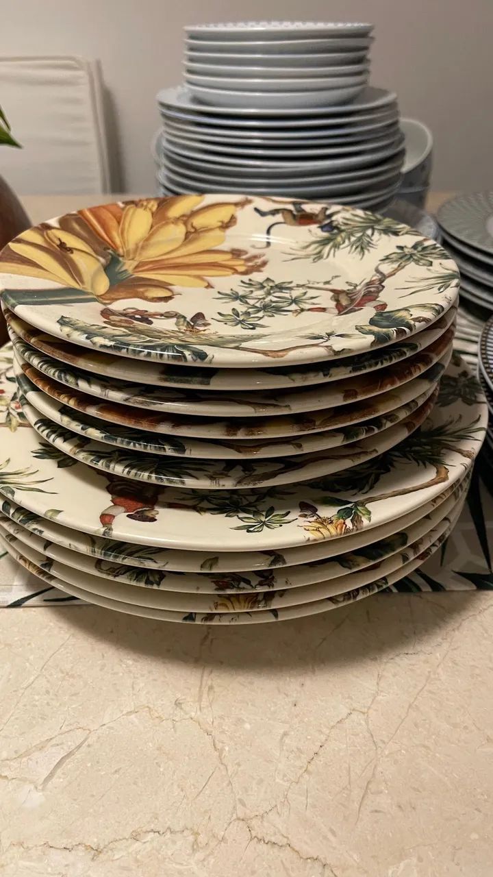 Pratos , louças, mesa posta64310167529729121