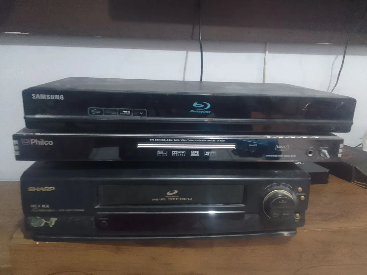 Aparelhos de mídia: Blu-ray, DVD e Vídeo Cassete