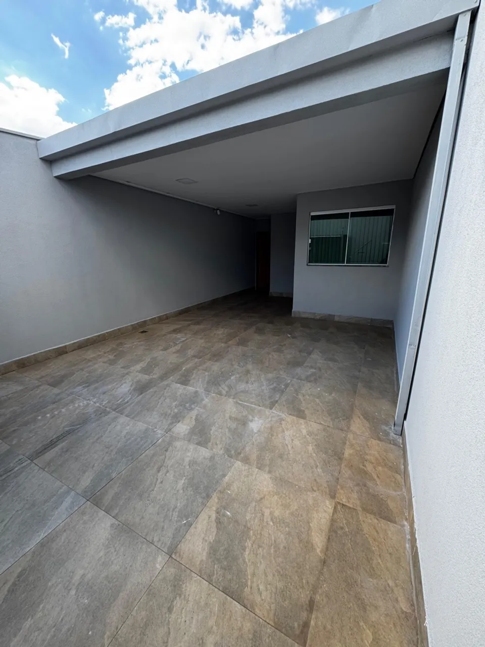 Linda casa a venda a preço de oportunidade.
