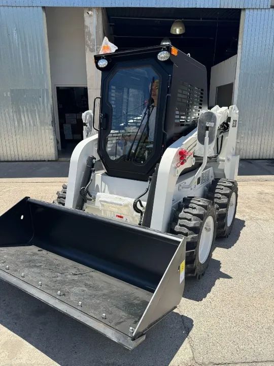 Mini carregadeira Robur RMC830 2025 Nova 0KM - Foto 4