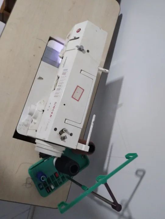 Máquina Singer facilita  - Foto 4