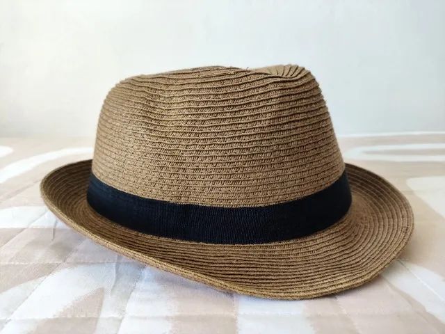 Chapéu tipo Panamá marrom