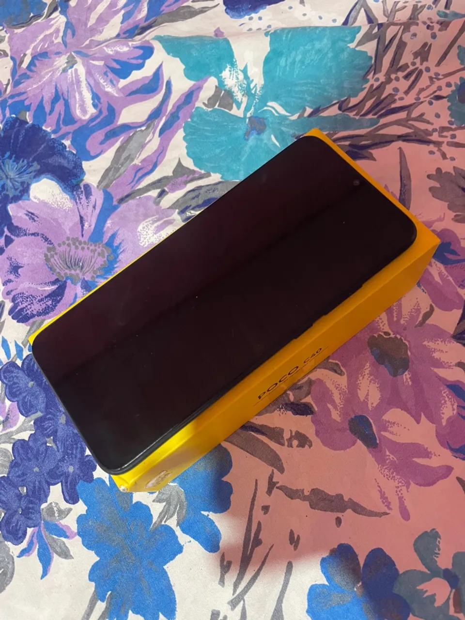 Poco c40
