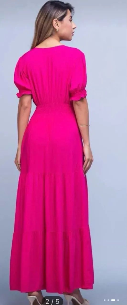Vestido longo rosa com detalhe drapeado - Foto 2