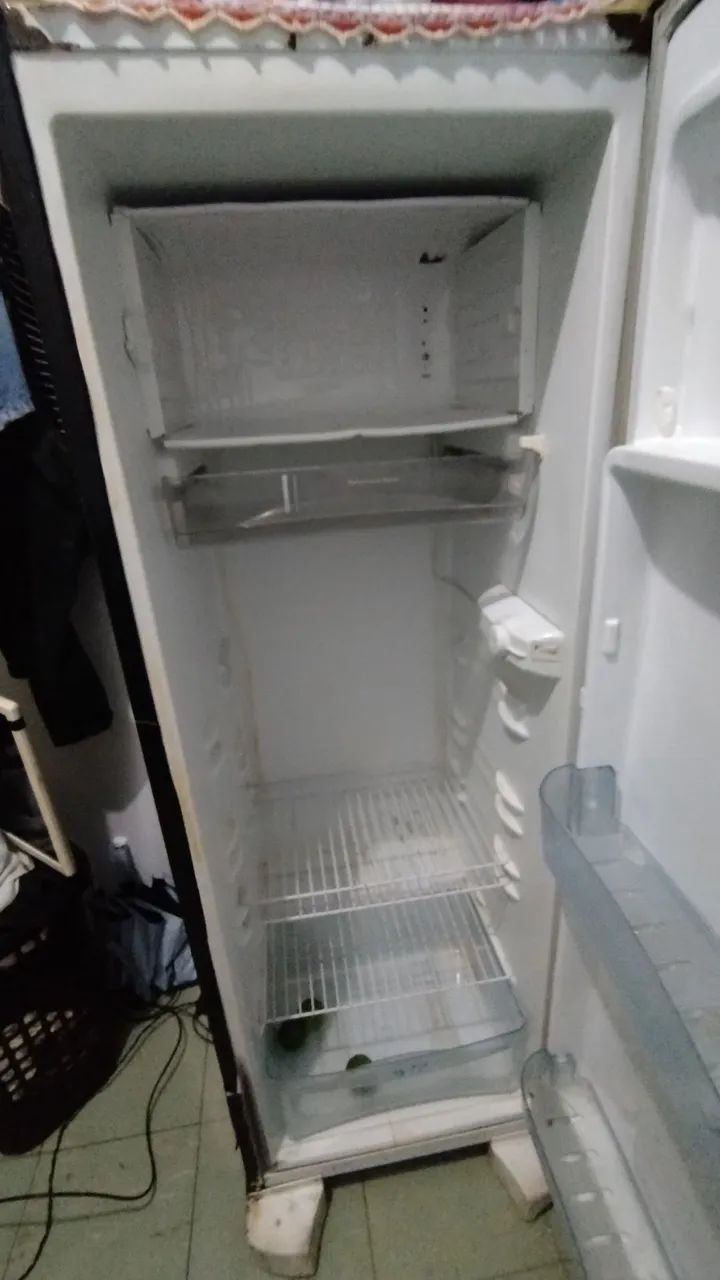 Geladeira para retirada de peças  - Foto 3