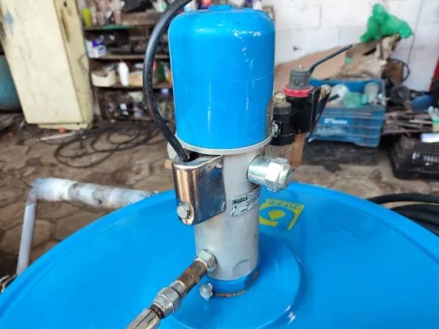 Bomba para graxa pneumática para tambor de 200kg BOZZA - Foto 5