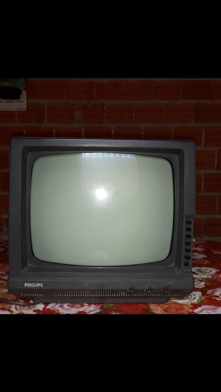 Tv philips antiga toda original funcionando perfeitamente - Foto 2