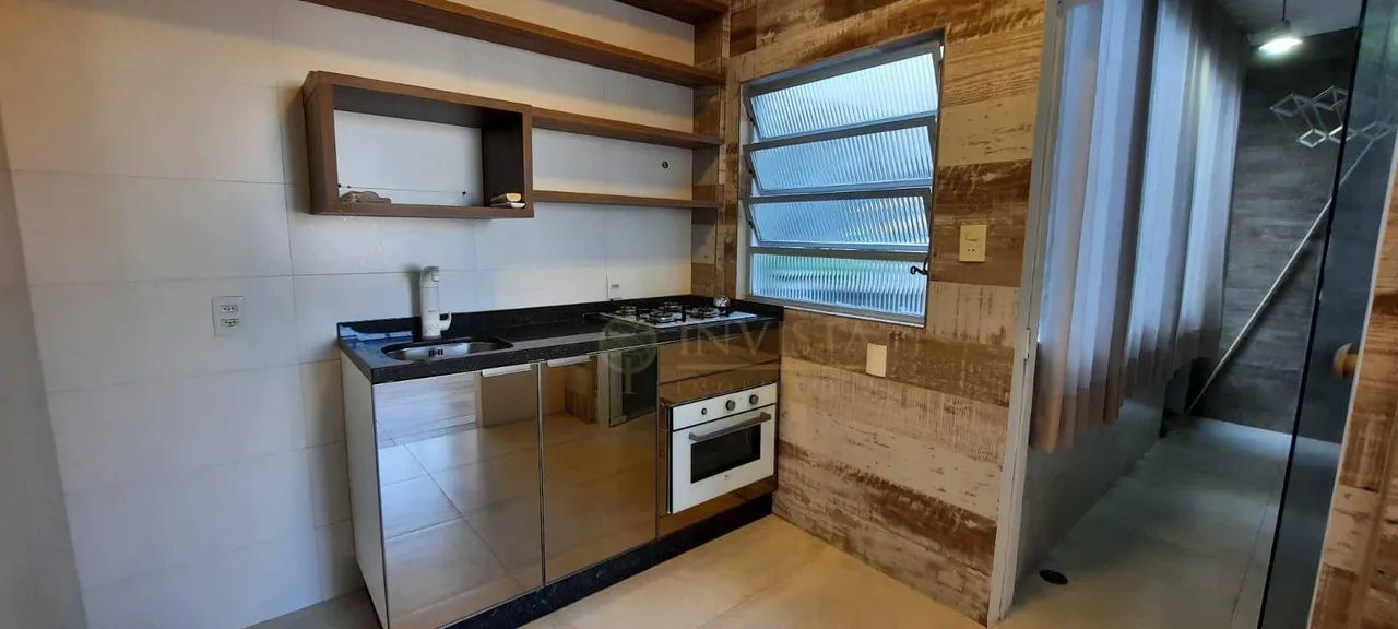 Apartamento Semi Mobiliado para Alugar no Centro de Florianópolis.