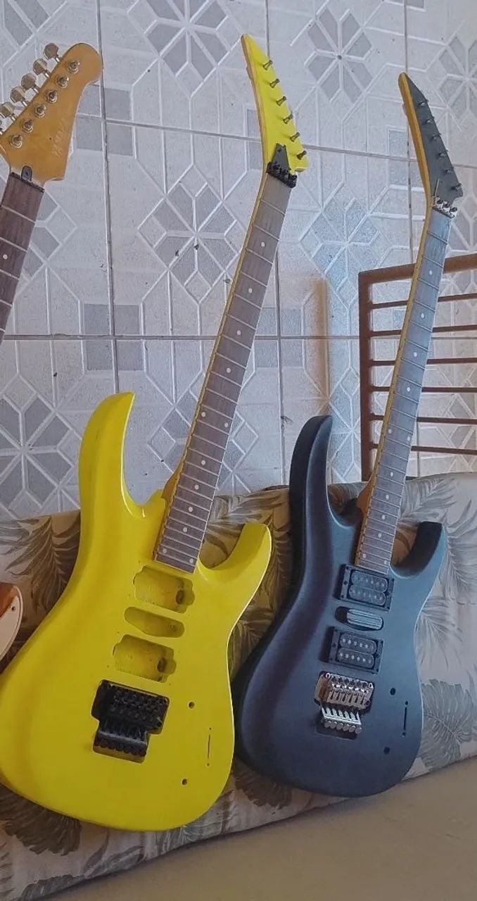 2 Guitarras para Montagem e Customização 