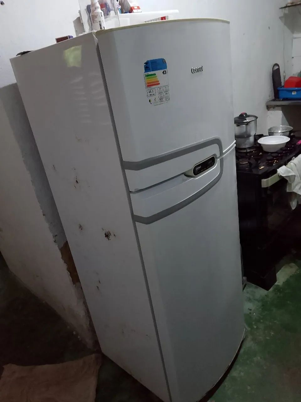 Vendo geladeira e fogão 