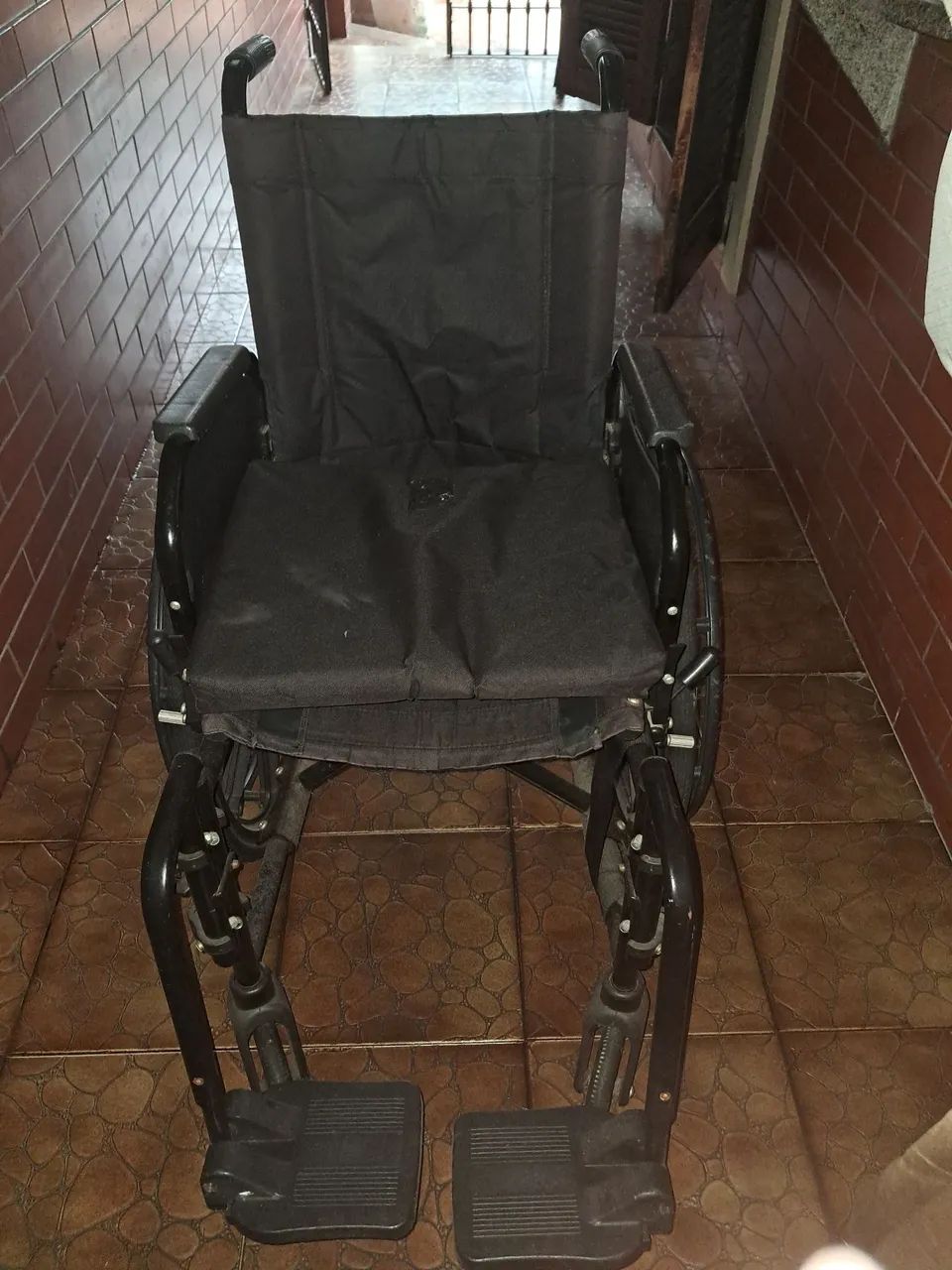 Cadeira de Rodas - Foto 3