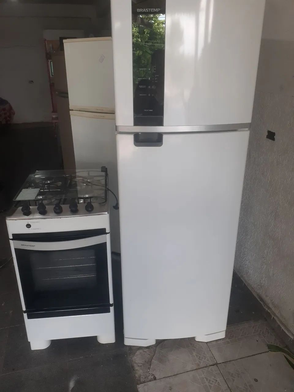 Combo geladeira Brastemp frosfre e fogão  4 bocas automático 