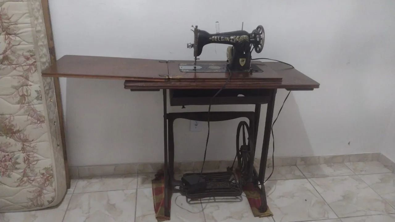 Máquina Singer  - Foto 5