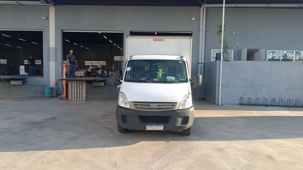 Serviço de transporte de mudança e fretes 