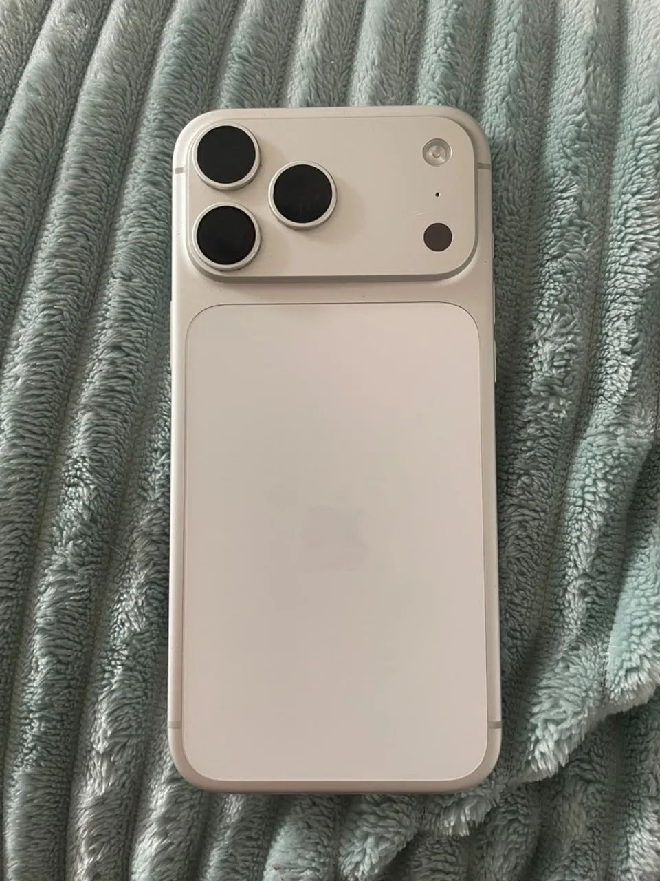 iPhone 17 promax 