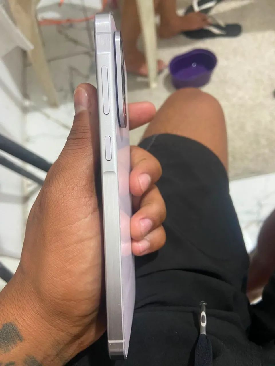 Celular a 56 em perfeito estado 2 mes de uso sem uma marca de uso  - Foto 3